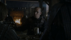 extant_GameOfThrones_4x01-TwoSwords_5712
