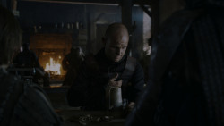 extant_GameOfThrones_4x01-TwoSwords_5715