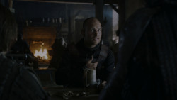 extant_GameOfThrones_4x01-TwoSwords_5717