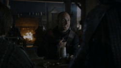 extant_GameOfThrones_4x01-TwoSwords_5718