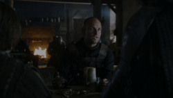 extant_GameOfThrones_4x01-TwoSwords_5721