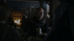 extant_GameOfThrones_4x01-TwoSwords_5723