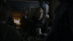 extant_GameOfThrones_4x01-TwoSwords_5724