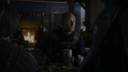 extant_GameOfThrones_4x01-TwoSwords_5725