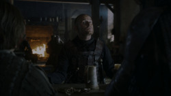 extant_GameOfThrones_4x01-TwoSwords_5726