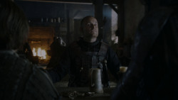 extant_GameOfThrones_4x01-TwoSwords_5728