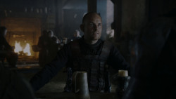 extant_GameOfThrones_4x01-TwoSwords_5737