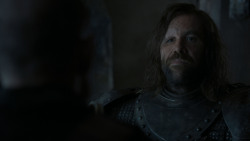 extant_GameOfThrones_4x01-TwoSwords_5748