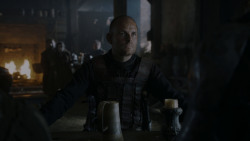 extant_GameOfThrones_4x01-TwoSwords_5754