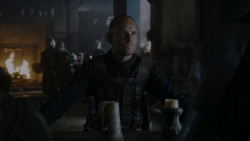 extant_GameOfThrones_4x01-TwoSwords_5755