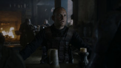 extant_GameOfThrones_4x01-TwoSwords_5758
