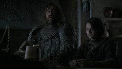 extant_GameOfThrones_4x01-TwoSwords_5773