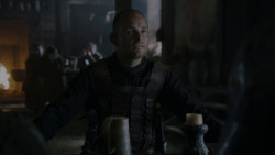 extant_GameOfThrones_4x01-TwoSwords_5788