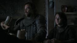 extant_GameOfThrones_4x01-TwoSwords_5790