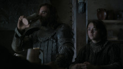 extant_GameOfThrones_4x01-TwoSwords_5791