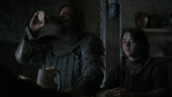 extant_GameOfThrones_4x01-TwoSwords_5792