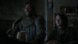 extant_GameOfThrones_4x01-TwoSwords_5797