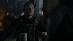 extant_GameOfThrones_4x01-TwoSwords_5806