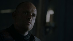 extant_GameOfThrones_4x01-TwoSwords_5814