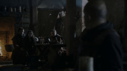extant_GameOfThrones_4x01-TwoSwords_5823