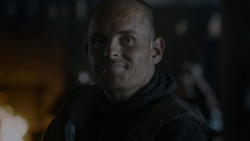 extant_GameOfThrones_4x01-TwoSwords_5831
