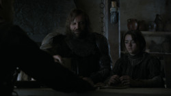 extant_GameOfThrones_4x01-TwoSwords_5856