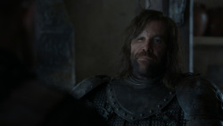 extant_GameOfThrones_4x01-TwoSwords_5896