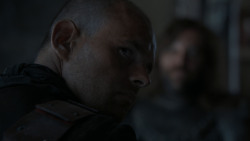 extant_GameOfThrones_4x01-TwoSwords_5900