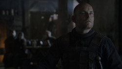 extant_GameOfThrones_4x01-TwoSwords_5910