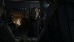 extant_GameOfThrones_4x01-TwoSwords_5952