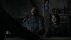 extant_GameOfThrones_4x01-TwoSwords_5957