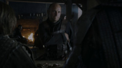 extant_GameOfThrones_4x01-TwoSwords_5960