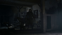 extant_GameOfThrones_4x01-TwoSwords_5965