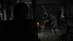 extant_GameOfThrones_4x01-TwoSwords_5975