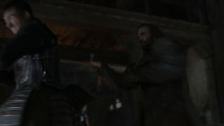 extant_GameOfThrones_4x01-TwoSwords_5976