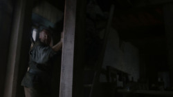 extant_GameOfThrones_4x01-TwoSwords_5978