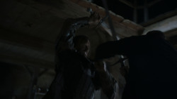 extant_GameOfThrones_4x01-TwoSwords_5987