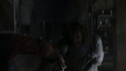 extant_GameOfThrones_4x01-TwoSwords_5989