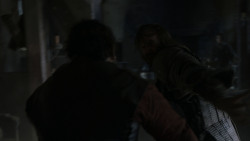 extant_GameOfThrones_4x01-TwoSwords_5990