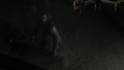 extant_GameOfThrones_4x01-TwoSwords_5996