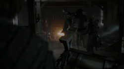 extant_GameOfThrones_4x01-TwoSwords_6007