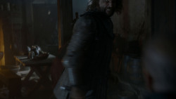 extant_GameOfThrones_4x01-TwoSwords_6009
