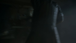 extant_GameOfThrones_4x01-TwoSwords_6013