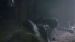 extant_GameOfThrones_4x01-TwoSwords_6014