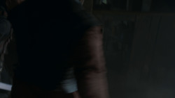 extant_GameOfThrones_4x01-TwoSwords_6019