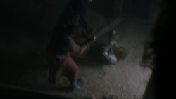extant_GameOfThrones_4x01-TwoSwords_6025