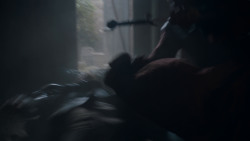 extant_GameOfThrones_4x01-TwoSwords_6036