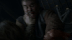 extant_GameOfThrones_4x01-TwoSwords_6068