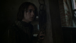 extant_GameOfThrones_4x01-TwoSwords_6071