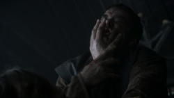 extant_GameOfThrones_4x01-TwoSwords_6077